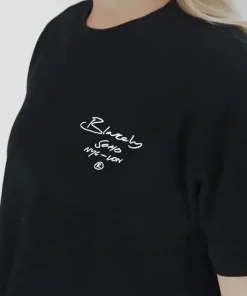 Blakely Soho Oversized Script T Shirt-Black 1